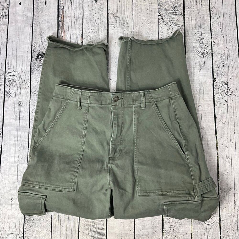 HOLLISTER Green Cargo Crop Pants